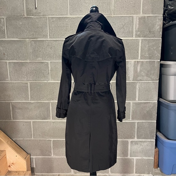 Burberry Irene trench coat. - Picture 6 of 15
